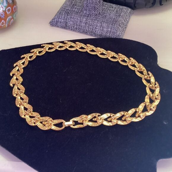 Napier Brand Gorgeous Classic Goldtone and Navy Enamel Choker Necklace - Picture 6 of 9